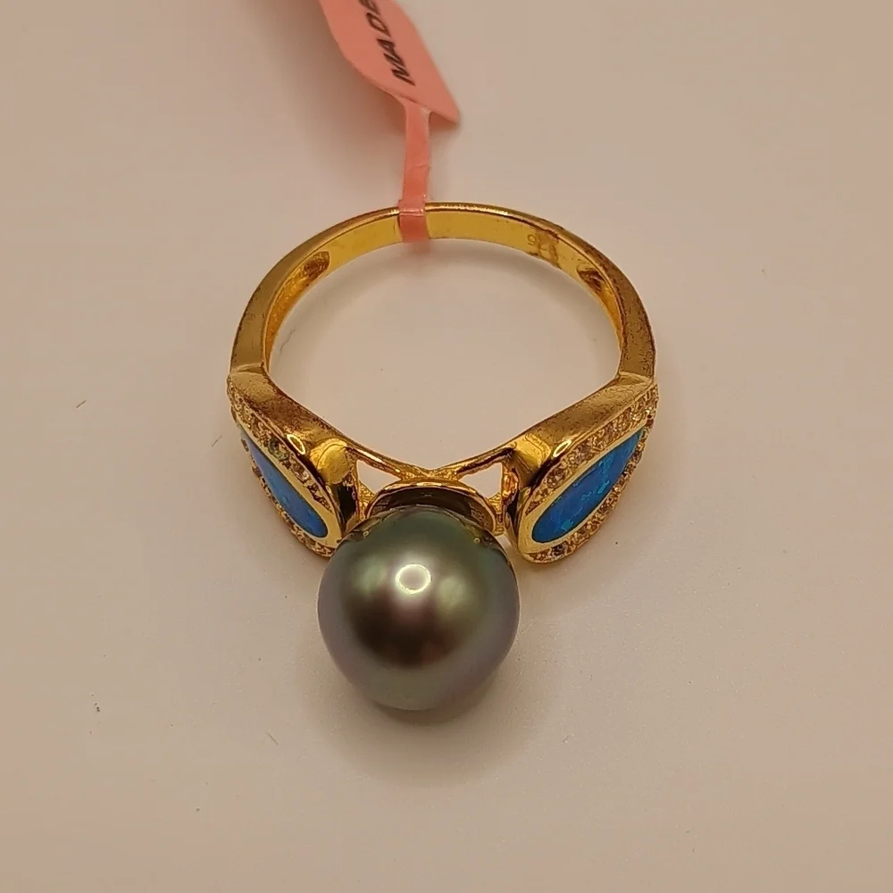 Elegant Gold and Black Pearl with Blue Iridescent accents Ring